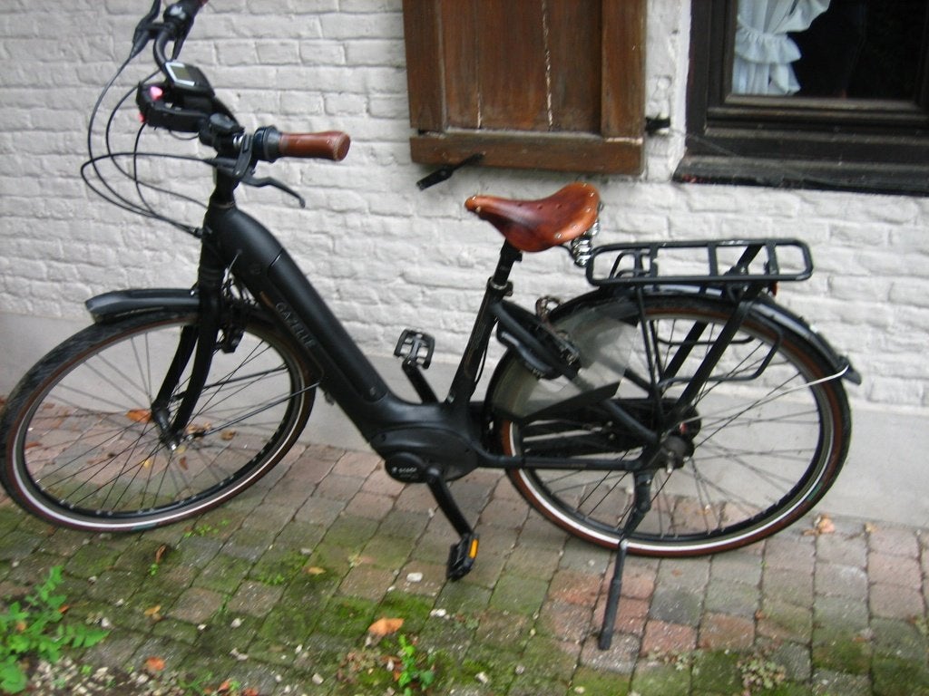 VÉLO ÉLECTRIQUE, Moins de 47 cm, 50 km par batterie ou plus, Enlèvement, Utilisé