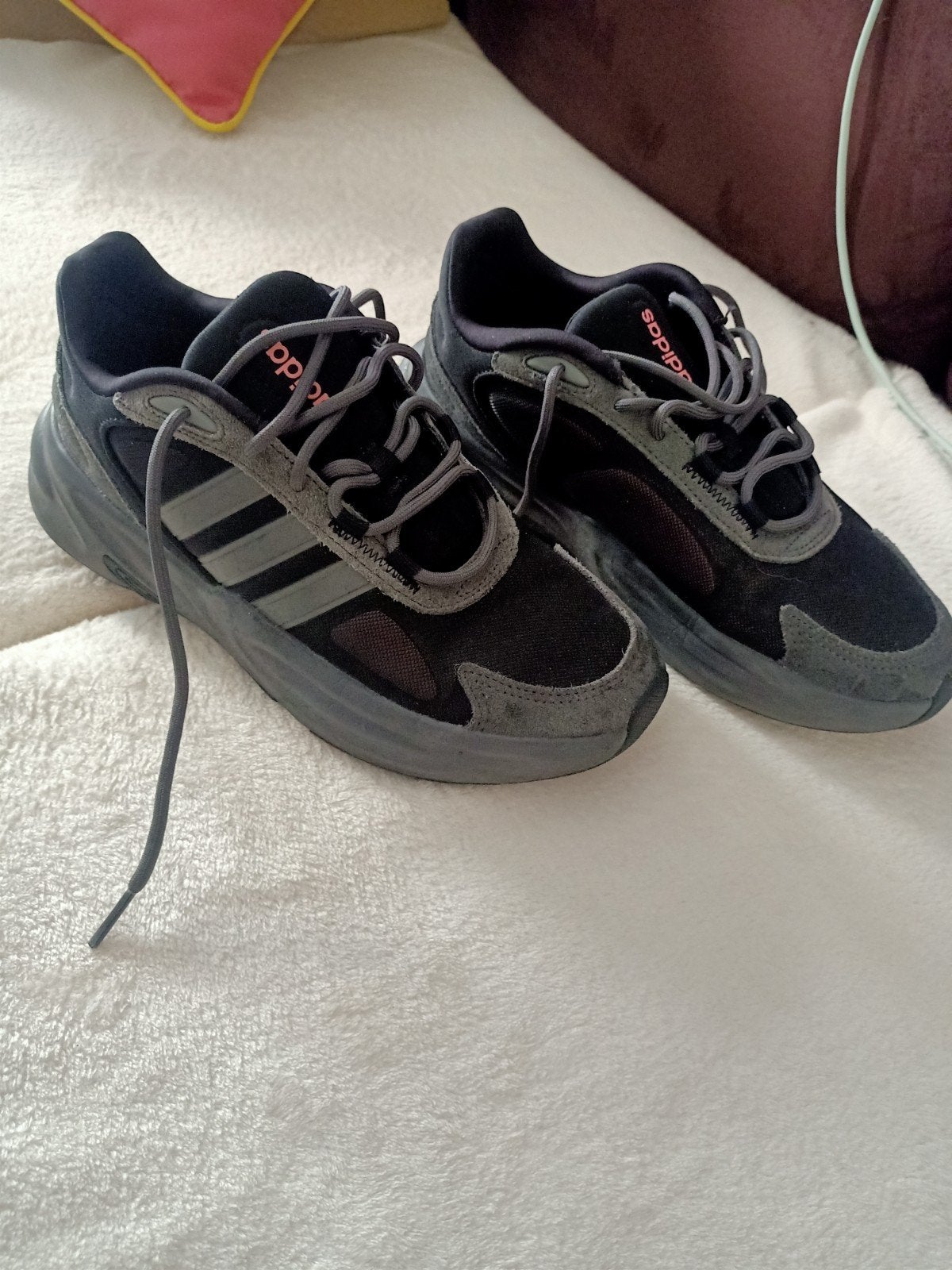 sneakers Adidas maat 39,5, Sports & Fitness, Course, Jogging & Athlétisme, Enlèvement ou Envoi, Comme neuf, Adidas