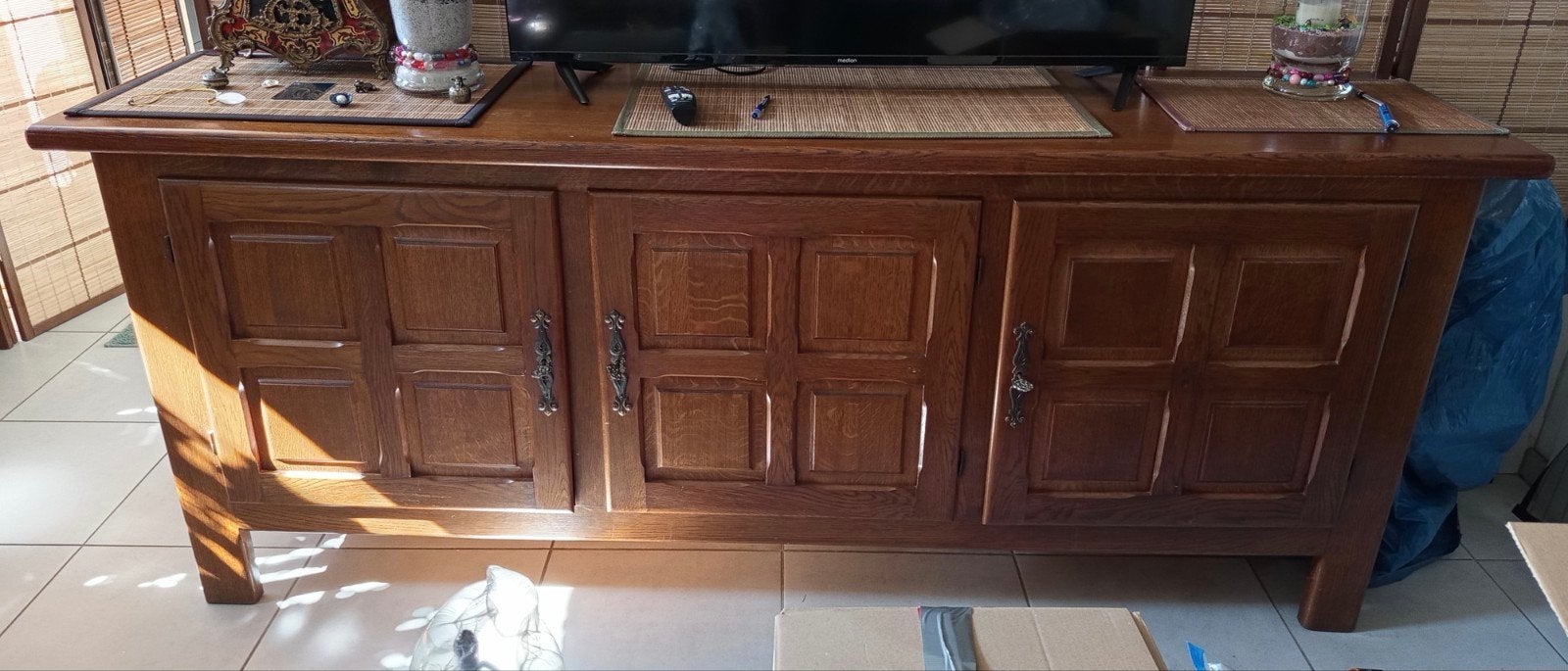 Dressoir. Biden, Aub 

90cm hoog
220cm breed
46 cm diep, Antiek en Kunst, Ophalen