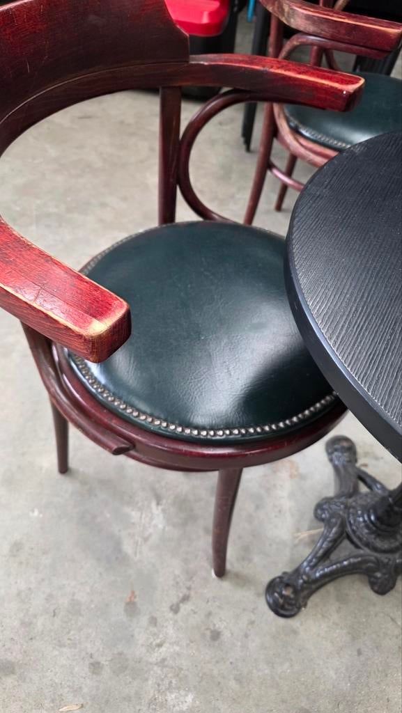 Thonetstijl armstoelen met Godin smeedijzeren onderstel, Ophalen of Verzenden