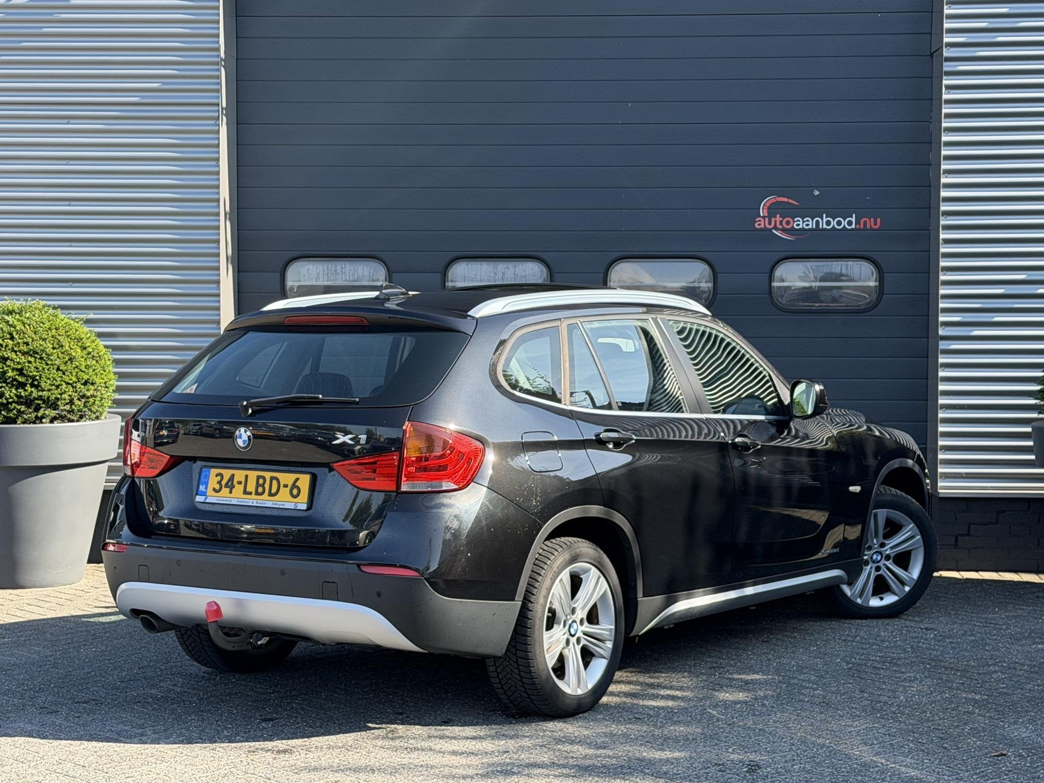 BMW X1 xDrive23d Executive | Panoramadak | Lederen Bekleding, Euro 5, Stof, Zwart, 4 cilinders