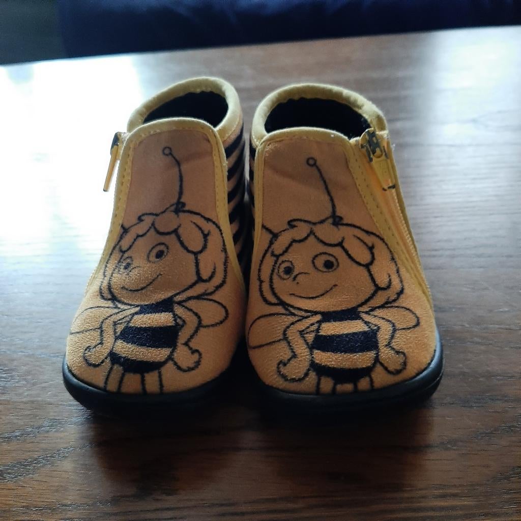 Kinder pantoffel Maya, Enlèvement
