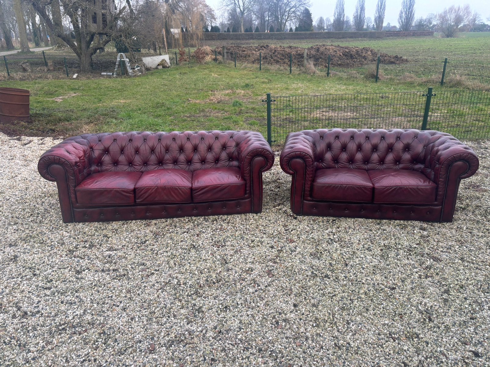 Set Chesterfield zetels 2-zits & 3-zits rood oxblood leder, Ophalen, Gebruikt, 125 cm of meer, Vintage