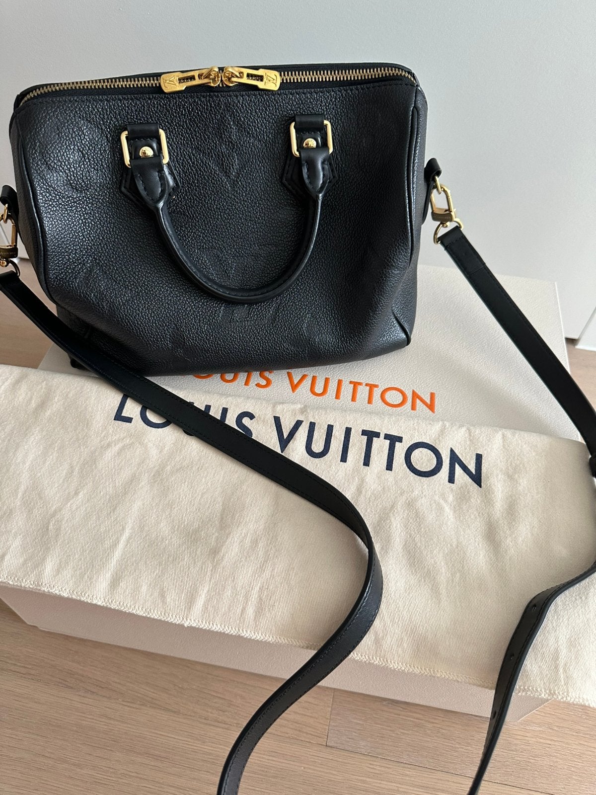 Louis vuitton speedy 25, Bijoux, Sacs & Beauté, Sacs | Sacs Femme, Enlèvement ou Envoi, Comme neuf, Noir, Autres types