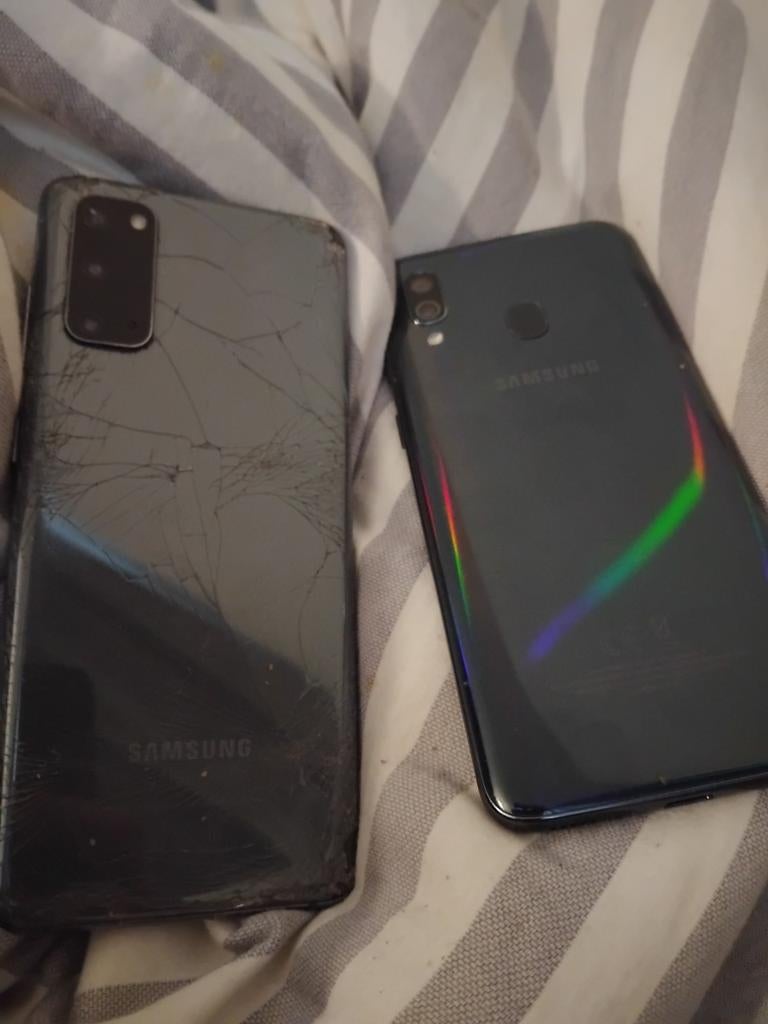 2 téléphone casse, Télécoms