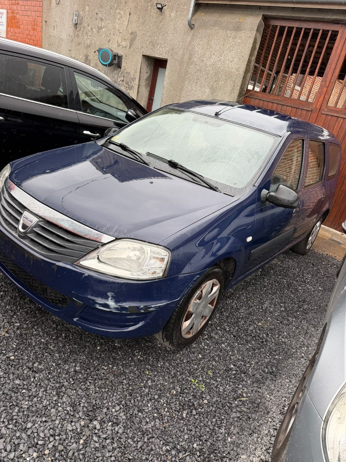 dacia logan 1.5 dci diesel 2010 - 5 places - 230000 km, Autos, 15 cm³, Achat, 63 kW, Boîte manuelle