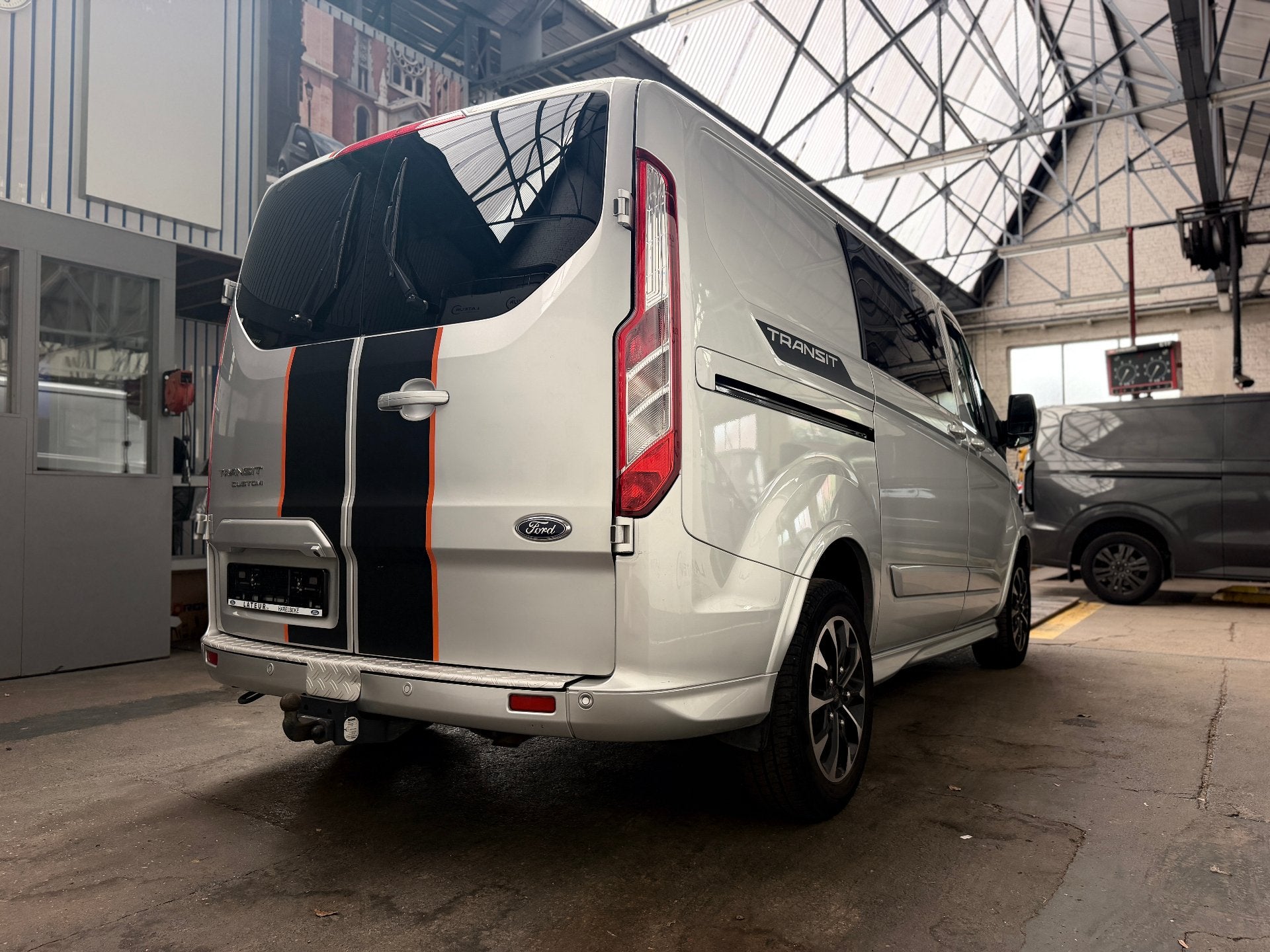 Ford Transit Custom 310S Sport 2.0 TD 185pk automaat, Autos, Achat, 1800 kg, Euro 6, 2 places