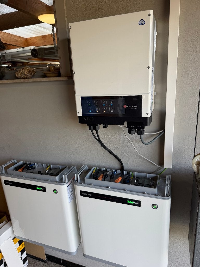 GoodWe thuisbatterij 10,8 kWh + omvormer 3,68 kW, Enlèvement, Utilisé, Système complet