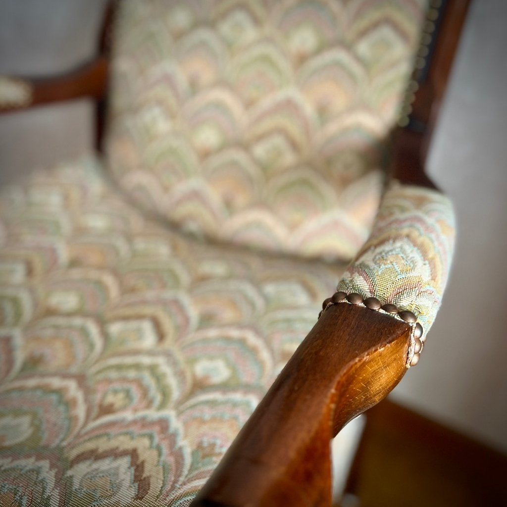 Fauteuil Voltaire style Louis-Philippe en hêtre retapissé, Enlèvement