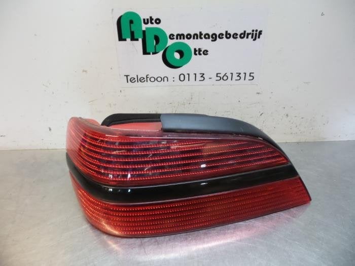 Feu arrière gauche d'un Peugeot 406 (406 99-), -, Utilisé, -, Peugeot