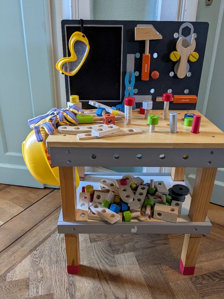 speelgoed werkbank Janod, Kinderen en Baby's, Speelgoed | Houten speelgoed, Gebruikt, Meubelstuk of Keukentje, Ophalen
