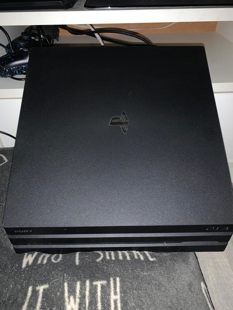 Ps4 pro 1tb, Ophalen, Zo goed als nieuw, 1 TB, Met 1 controller