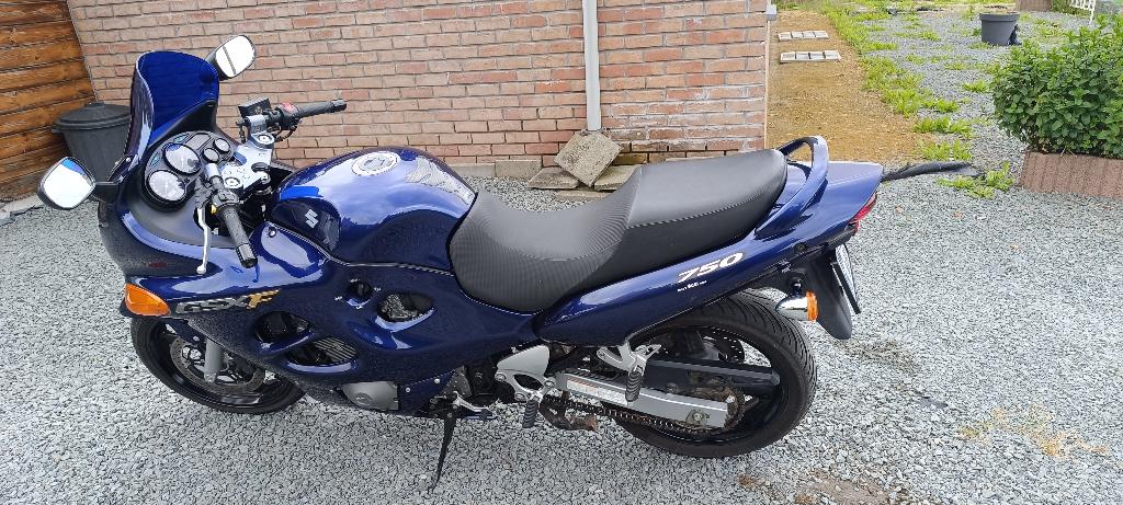 MOTO, Motos, Motos | Suzuki, 750 cm³, Occasion, Échappement sport, Particulier