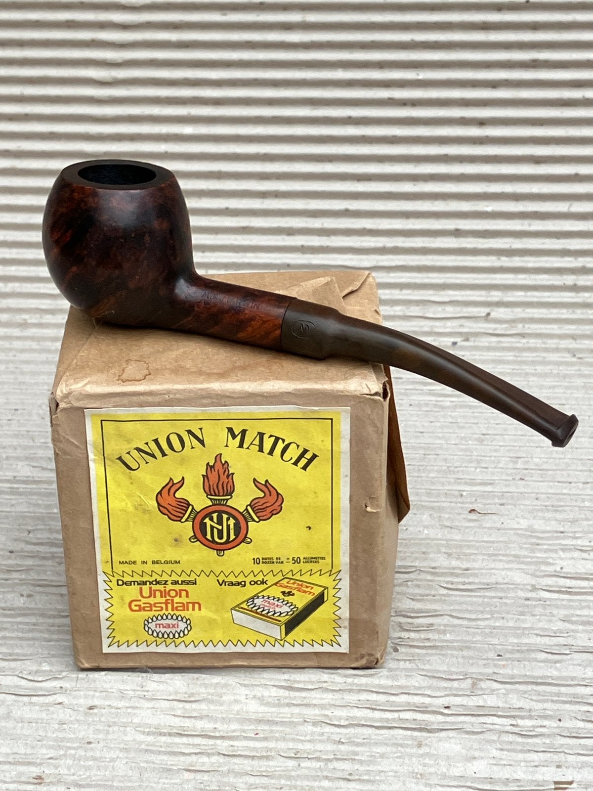 Belgian Briar Pipe (Marwin Cadette) + Union Match Box, Enlèvement ou Envoi, Comme neuf, Narguilé