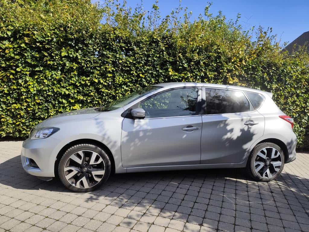 Nissan Pulsar benzine, Auto's, Voorwielaandrijving, 4 cilinders, Navigatiesysteem, Leder
