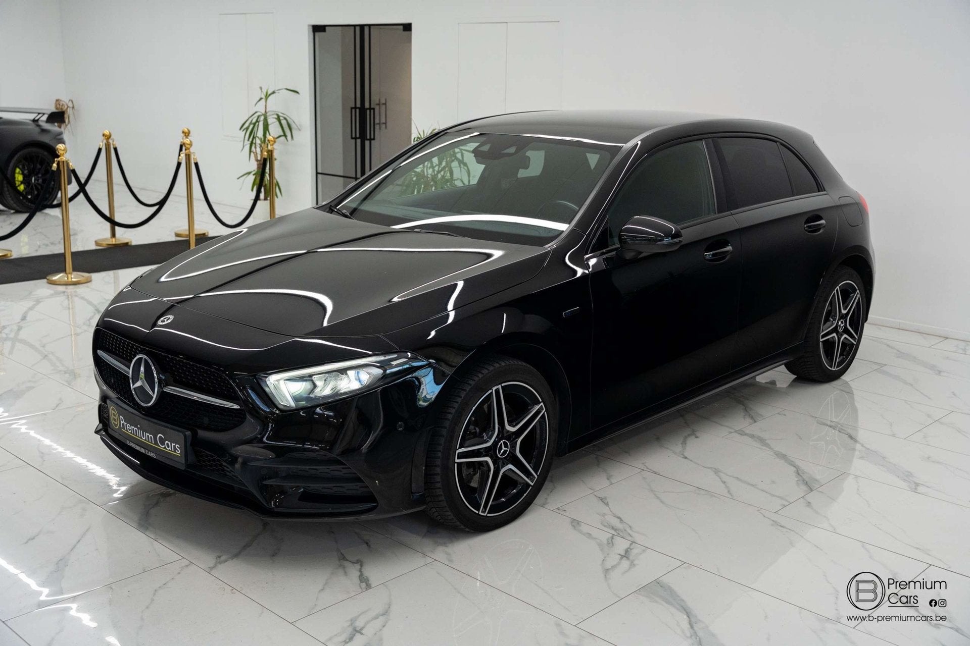 Mercedes-Benz A 250 e AMG line! Camera, Ambient, Cruise, gar, Automaat, Dealer onderhouden, Gebruikt, 4 cilinders