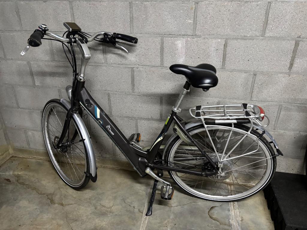 Elektrische fiets batavus, Ophalen, Gebruikt, 30 tot 50 km per accu, Batavus