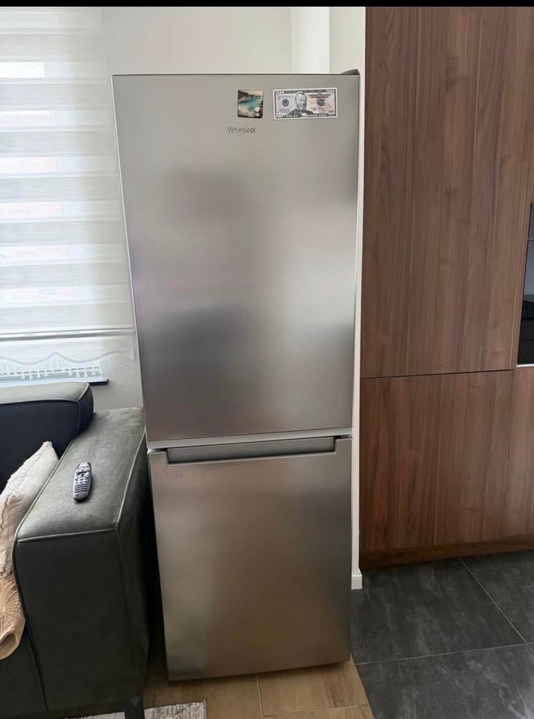Frigo whirpool avec congelateur 3 tiroirs 350€, Elektronische apparatuur, Koelkasten en IJskasten, Ophalen, Zo goed als nieuw