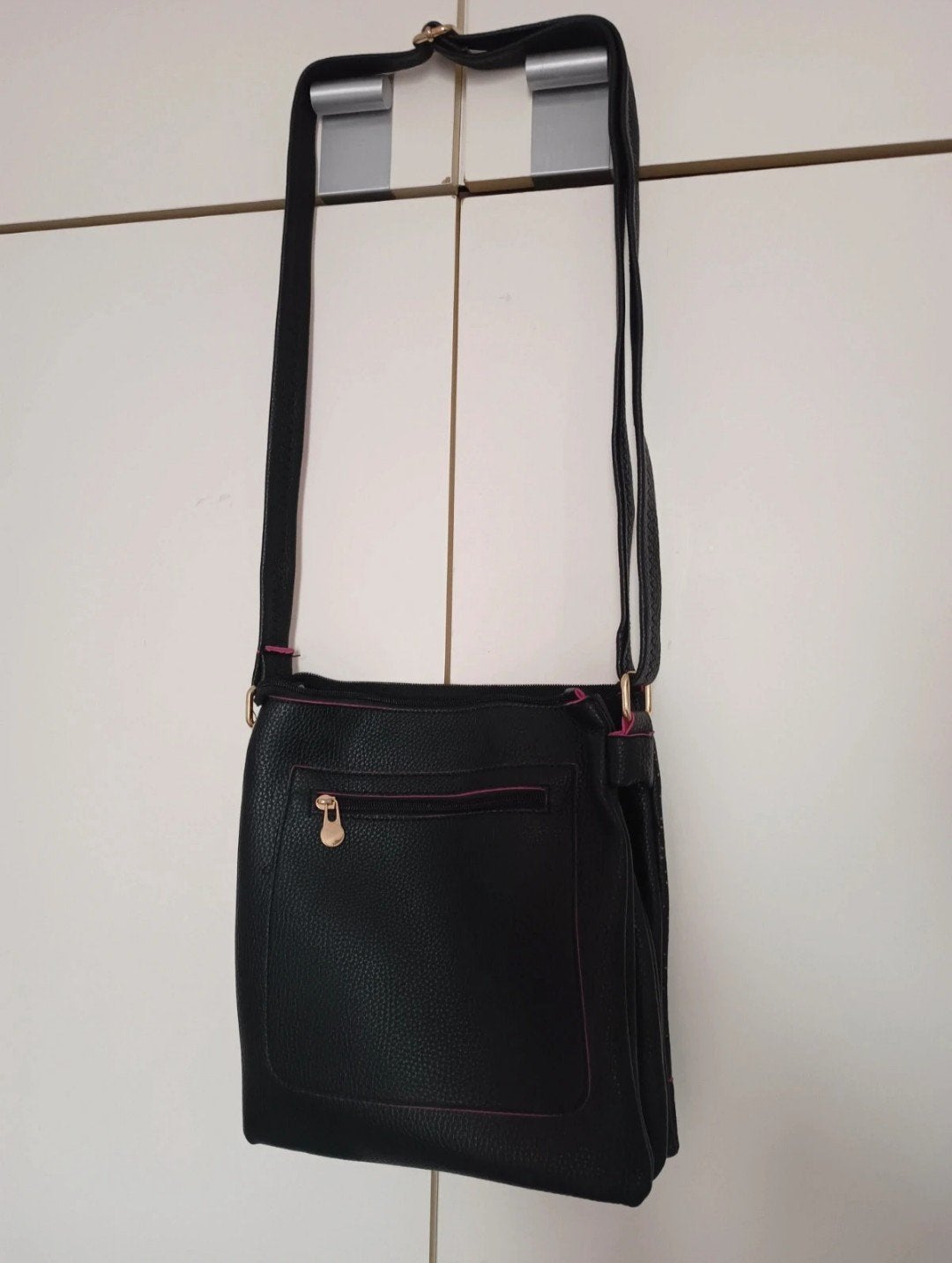 Sac à bandoulière pour femme noir neuf, Bijoux, Sacs & Beauté, Sacs | Sacs Femme, Enlèvement ou Envoi, Neuf, Noir, Sac à bandoulière
