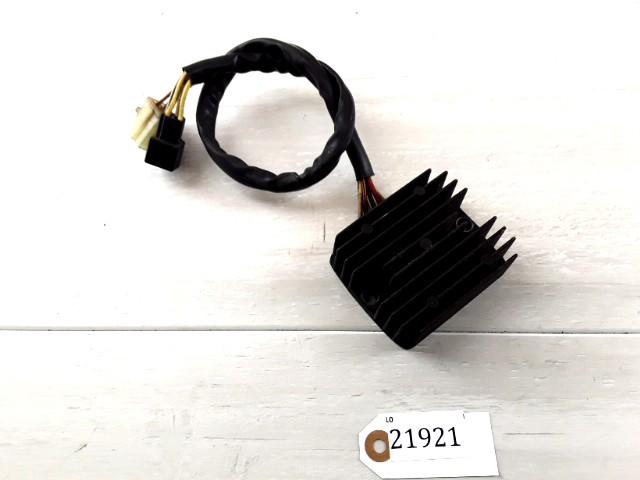 VX800 1990 - 1997 Suzuki Spanningsregelaar D1-40279