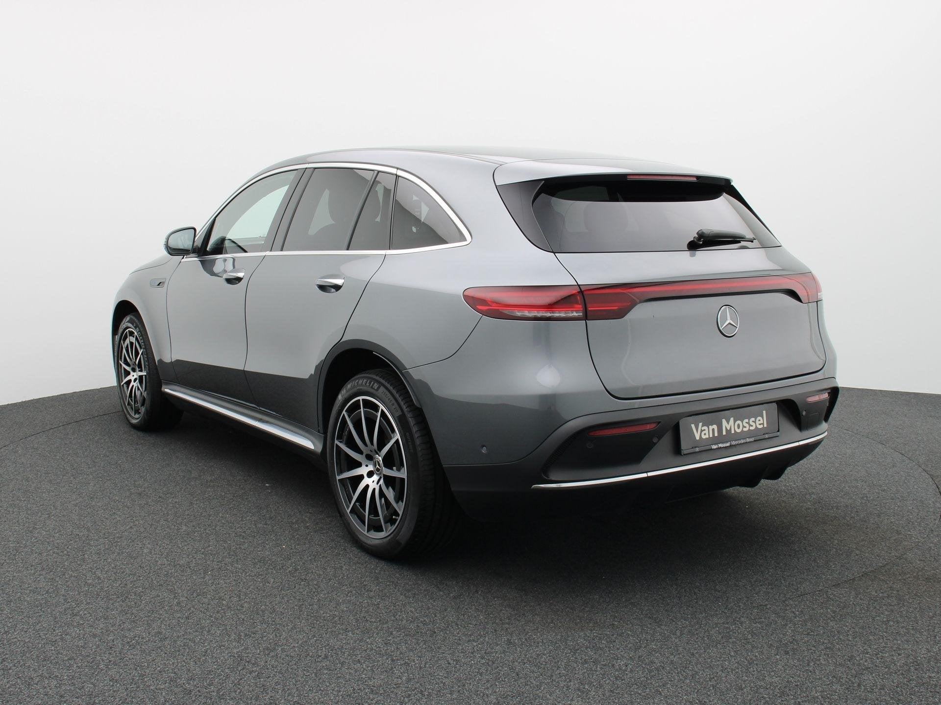 Mercedes-Benz EQC 400 4M AMG LINE + HEAD UP + BURMESTER + OP, Auto's, Mercedes-Benz, Automaat, Stof, 80 kWh, 408 pk