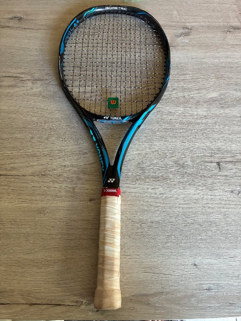 Yonex Ezone DR100 tennisracket L3- 300g goede staat, Sport en Fitness, Tennis, Zo goed als nieuw, Racket, Overige merken, L3, Ophalen of Verzenden