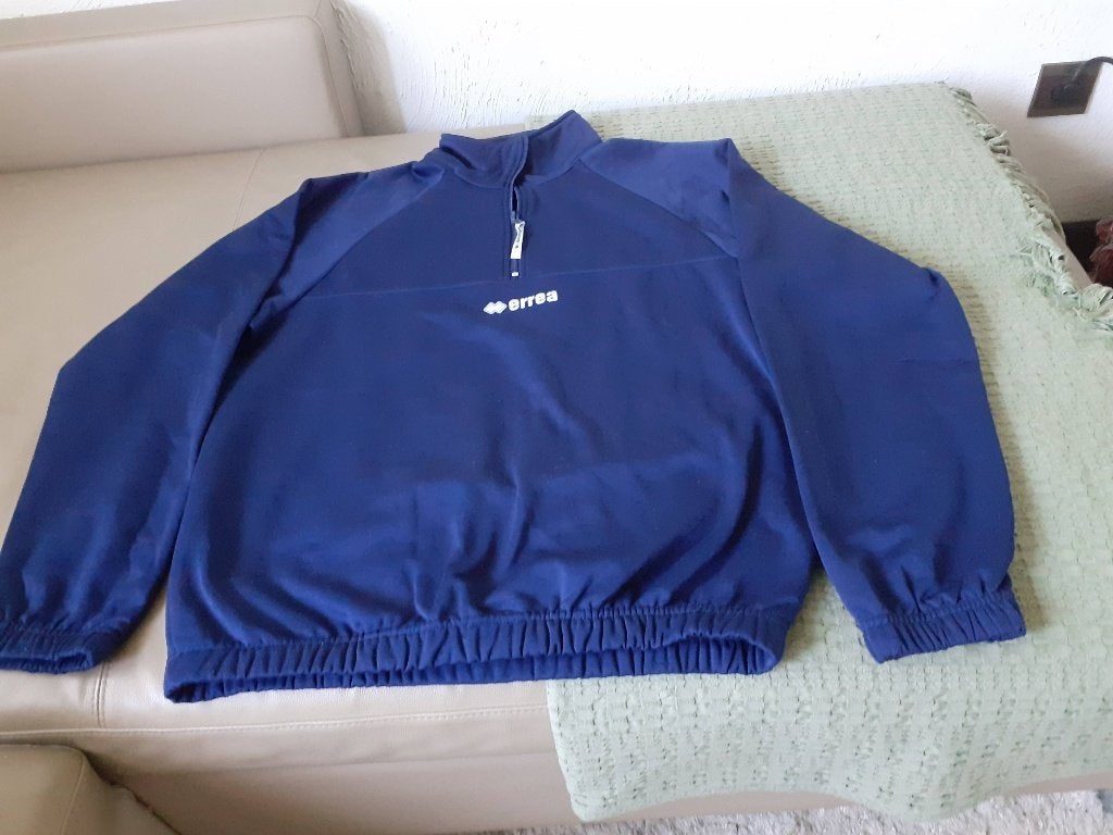 Blauwe pull Errea, Vêtements | Hommes, Vêtements de sport, Neuf, Général, Taille 52/54 (L), Enlèvement