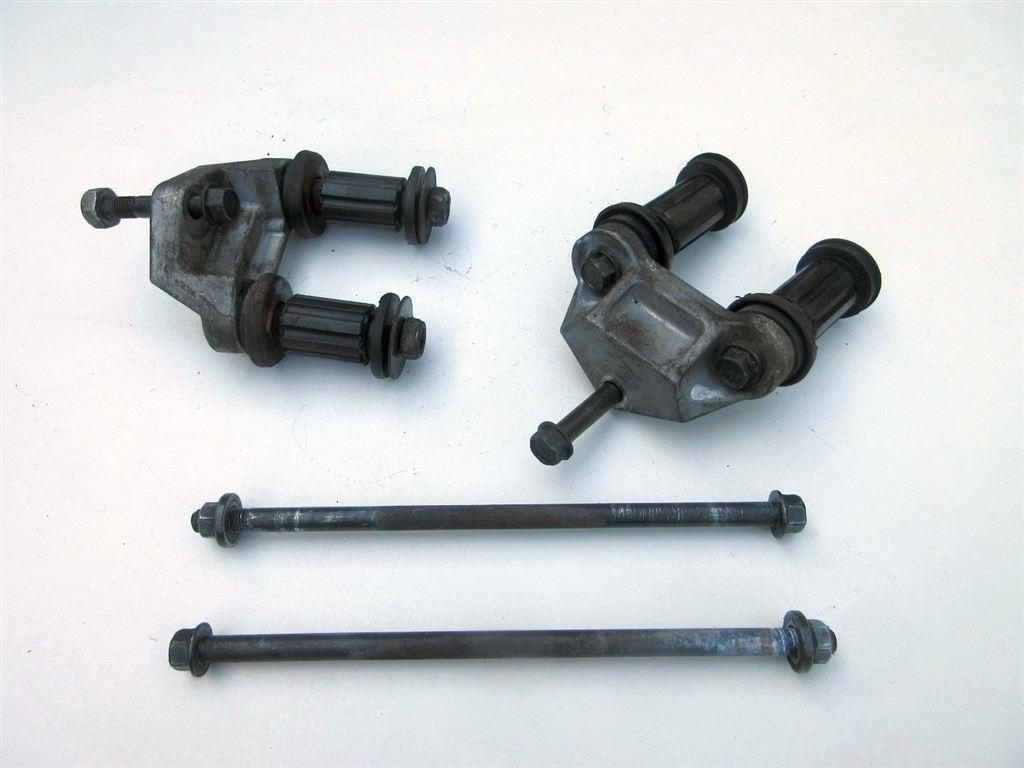 Kawasaki ZZR1100 motorblok steunen bouten ZZR 1100 D mounts, Enlèvement ou Envoi, Utilisé