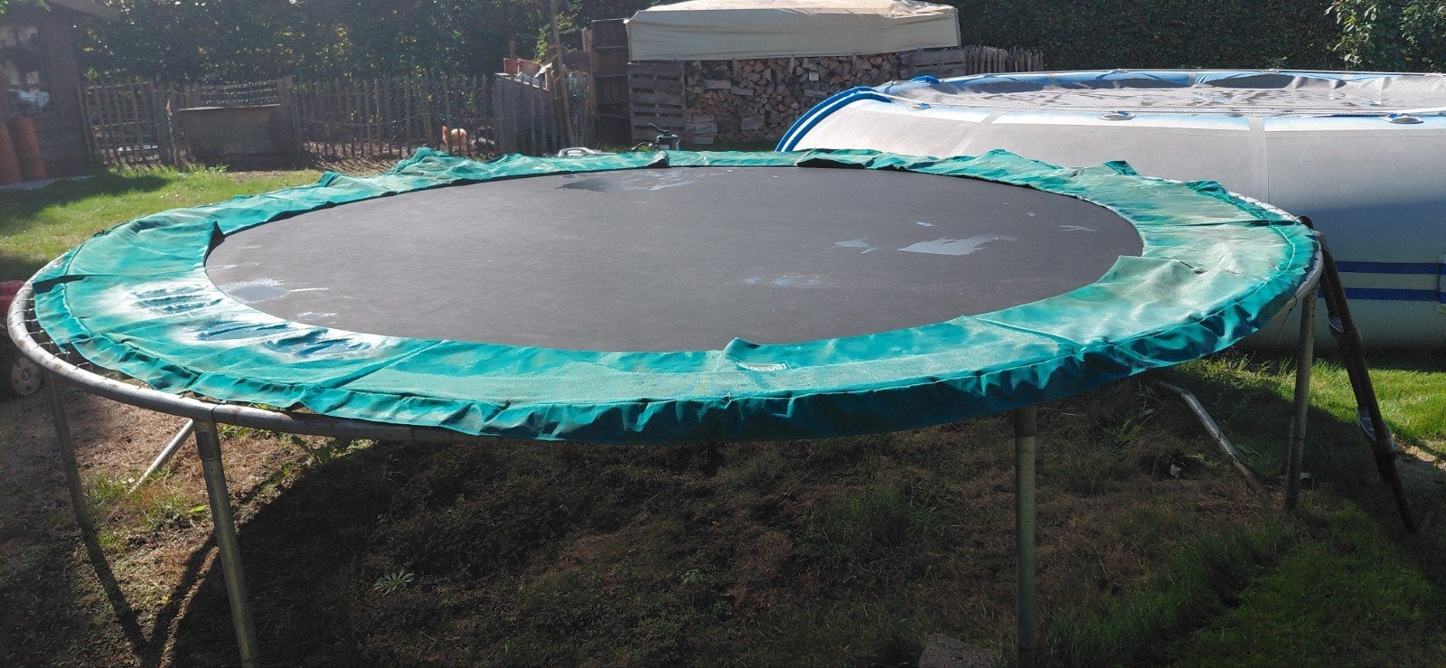 Berg trampoline xxl, Ophalen, Gebruikt