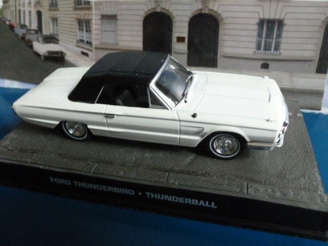 FORD V8 Thunderbird James Bond 007 1/43 IXO UH NEUVE + BOITE, Hobby & Loisirs créatifs, Enlèvement, Neuf, Voiture, Universal Hobbies