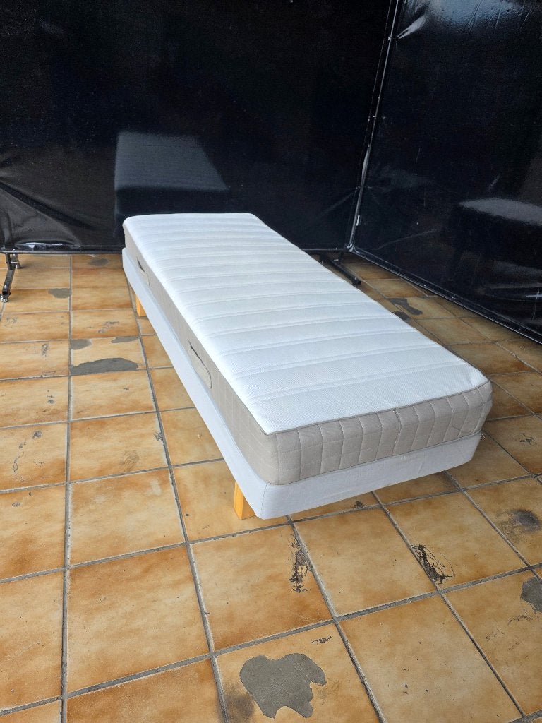 Lit 1 personne 80cm sur 2m🛻, Maison & Meubles, Gris, Utilisé, 200 cm, Enlèvement