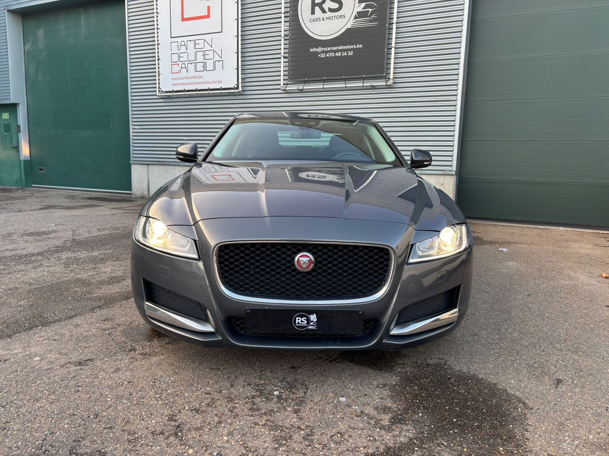 Jaguar XF 2.0d/164dkm/Bwj 2017/Euro 6/Btw Wagen, Autos, Cuir, Argent ou Gris, Achat, Entreprise