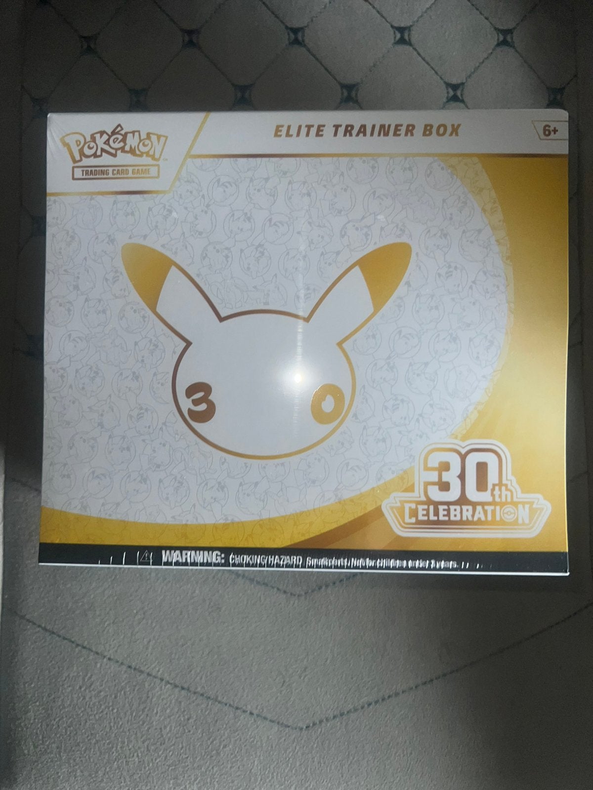 Pokémon 30th Celebration Elite Trainer Box (ETB), Ophalen, Nieuw, Foil
