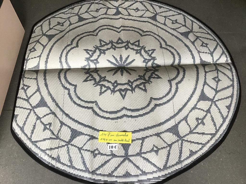 mooi rond tapijtje van 147 cm diameter en andere, Huis en Inrichting, Ophalen of Verzenden, Zo goed als nieuw, Rond