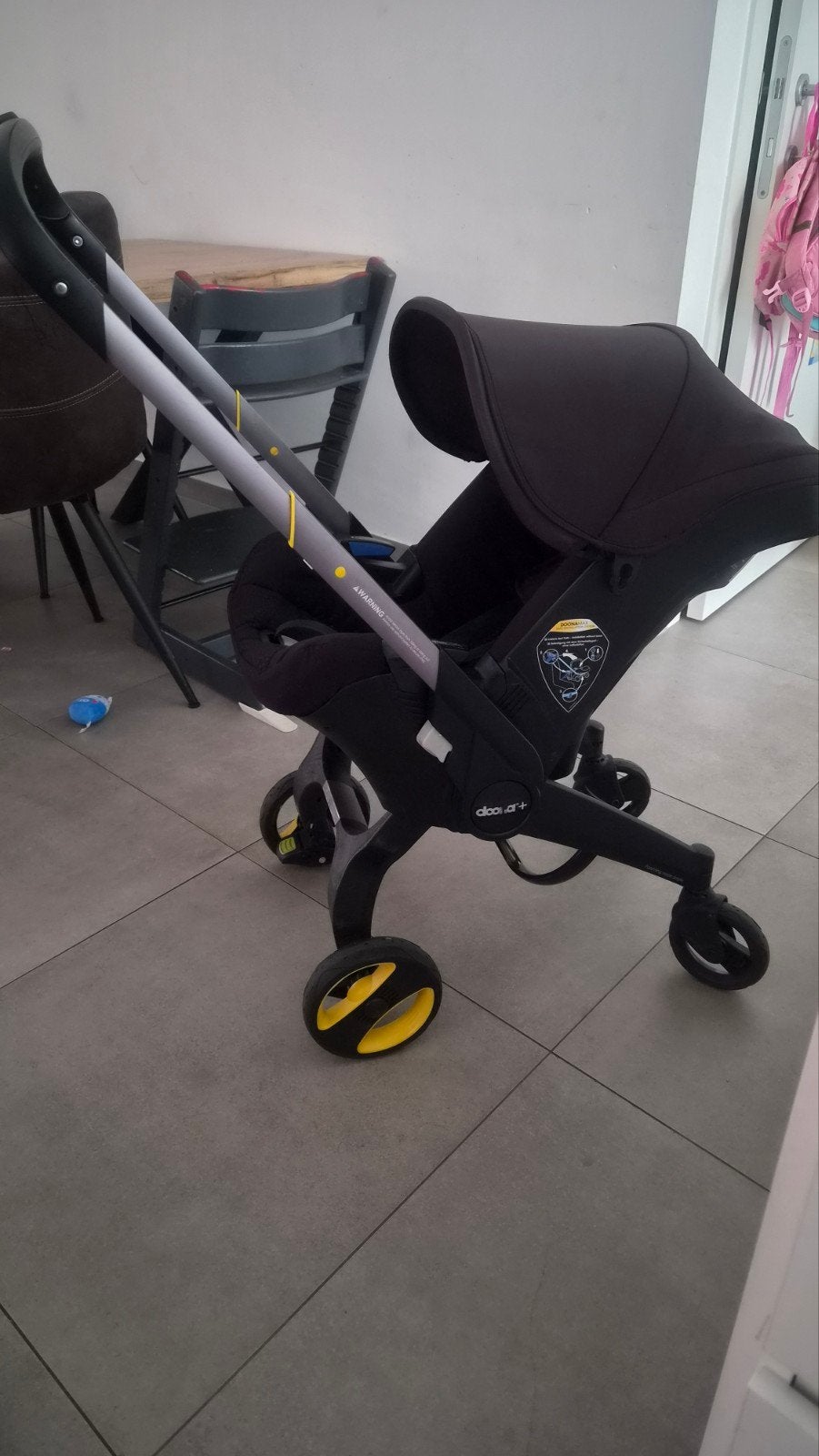 Doona +isofix base, Kinderen en Baby's, Ophalen, Zo goed als nieuw