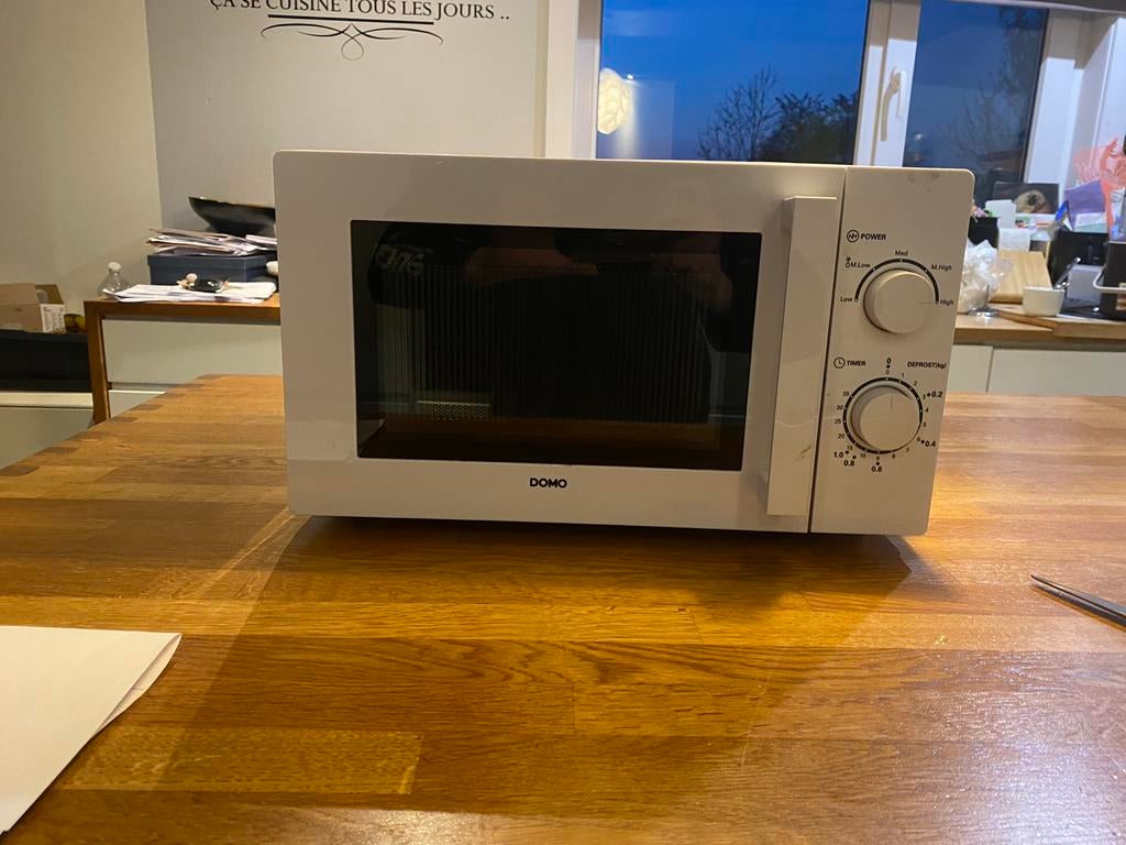 Micro-ondes excellent état fonctionne parfaitement, Microgolfoven, Tussenbouw, Ophalen of Verzenden, Zo goed als nieuw