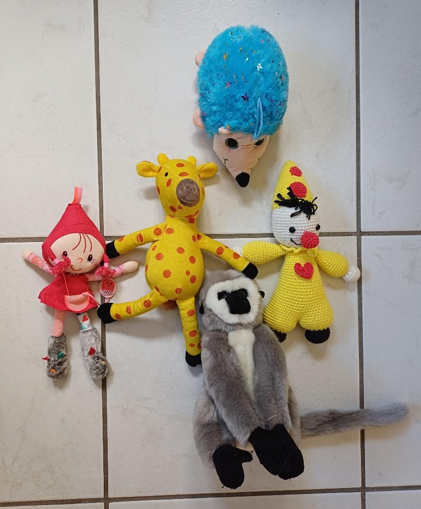 Knuffels, Girafe, Overige karakters, Enlèvement, Utilisé