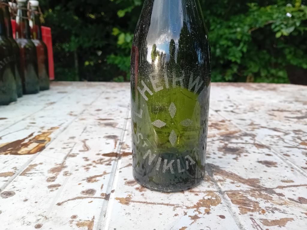 Oude vintage bierfles L Heirweg  Sint Niklaas, Ophalen of Verzenden