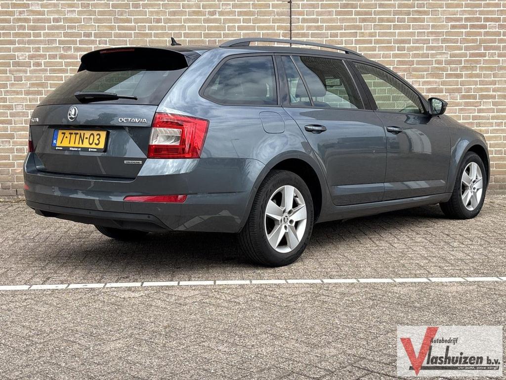 Skoda Octavia Combi 1.6 TDI Greenline Businessline | Climate, Auto's, Skoda, Zwart, 85 g/km, Bedrijf, Zilver of Grijs