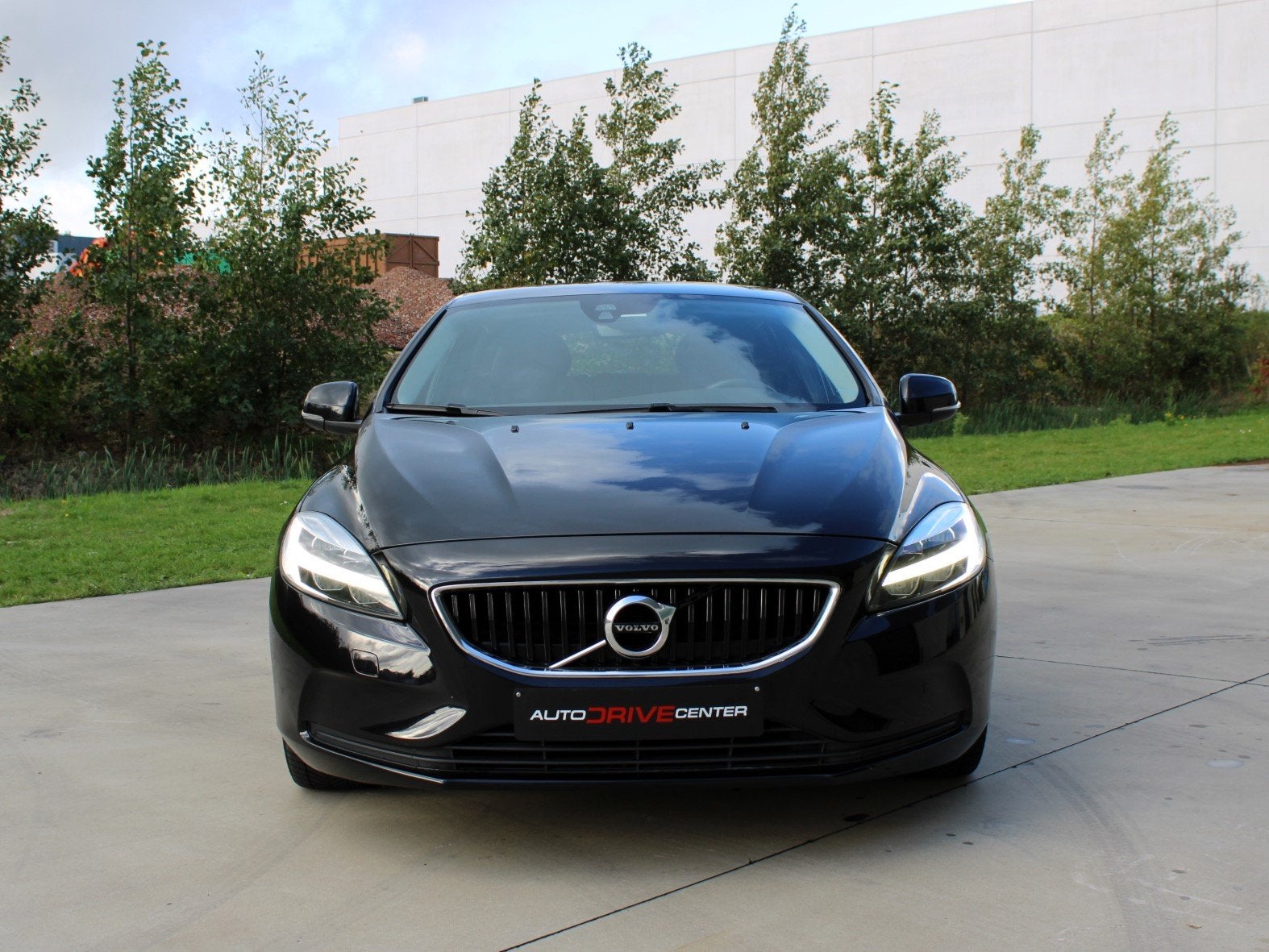Volvo V40 D2 * 2.0d * Automaat * Navigatie * Cruise * PDC, Autos, 118 g/km, Achat, Euro 6, Entreprise
