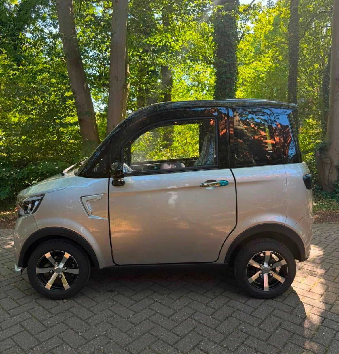 Thogo overdekte scootmobiel rijbewijs vrij nieuw, Ophalen, Zo goed als nieuw