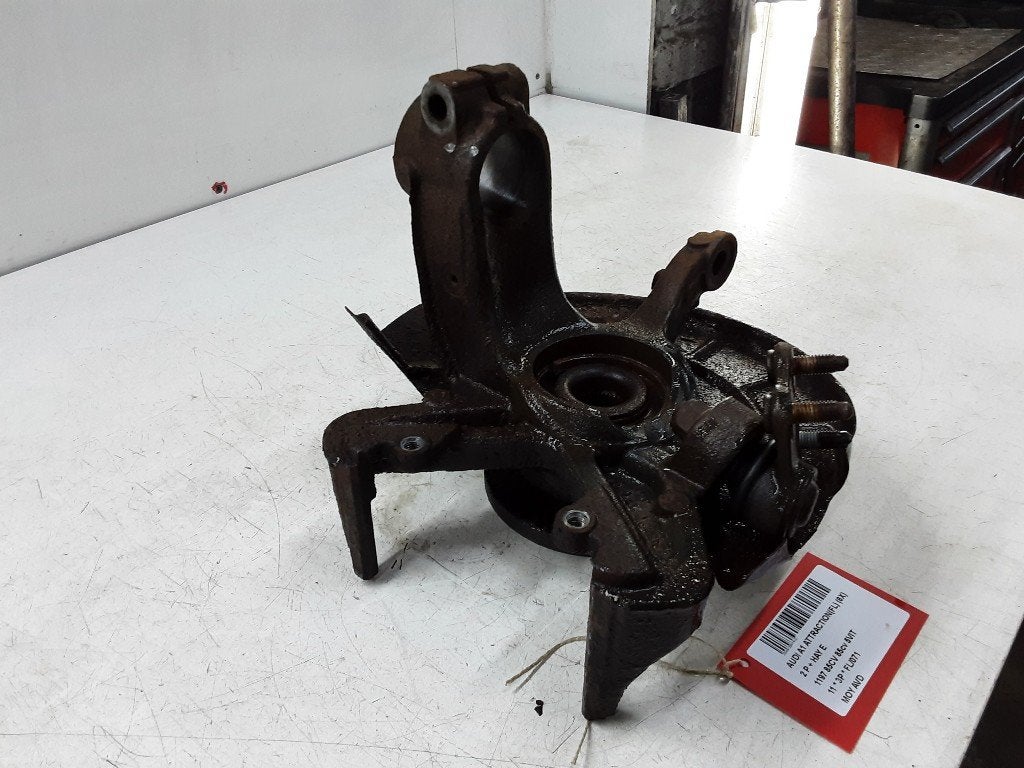 WIELNAAF RECHTS VOOR Audi A1 (8X1 / 8XK) (01-2010/10-2018), Gebruikt, Mevr. I. Hauben, Audi, Rue de l'Espoir 34 34
4030  GRIVEGNÉE, BE