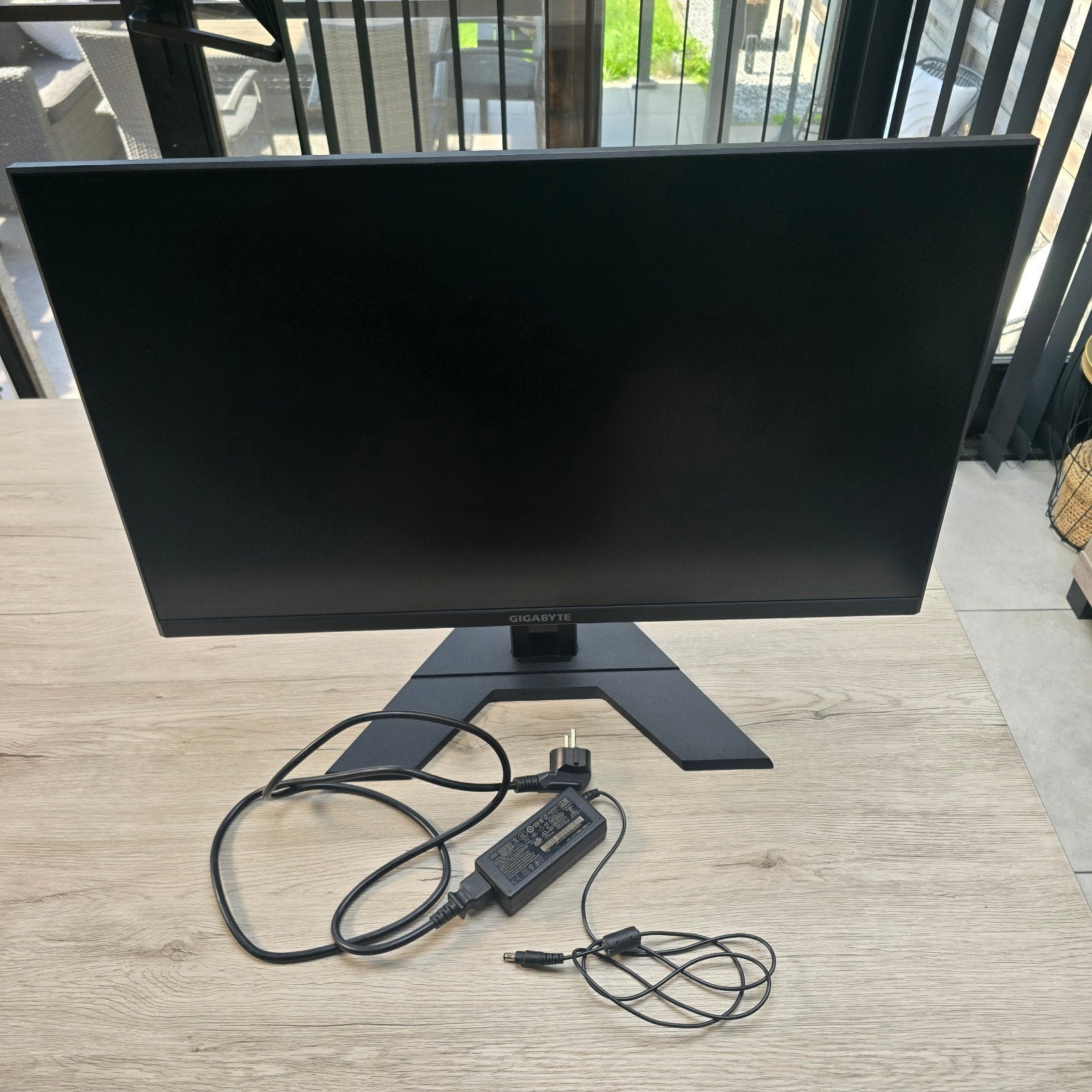 Gigabyte G27F 27" 144Hz IPS Gaming Monitor, Informatique & Logiciels, Gaming, Haut-parleurs intégrés, Moins de 1 ms, Full HD