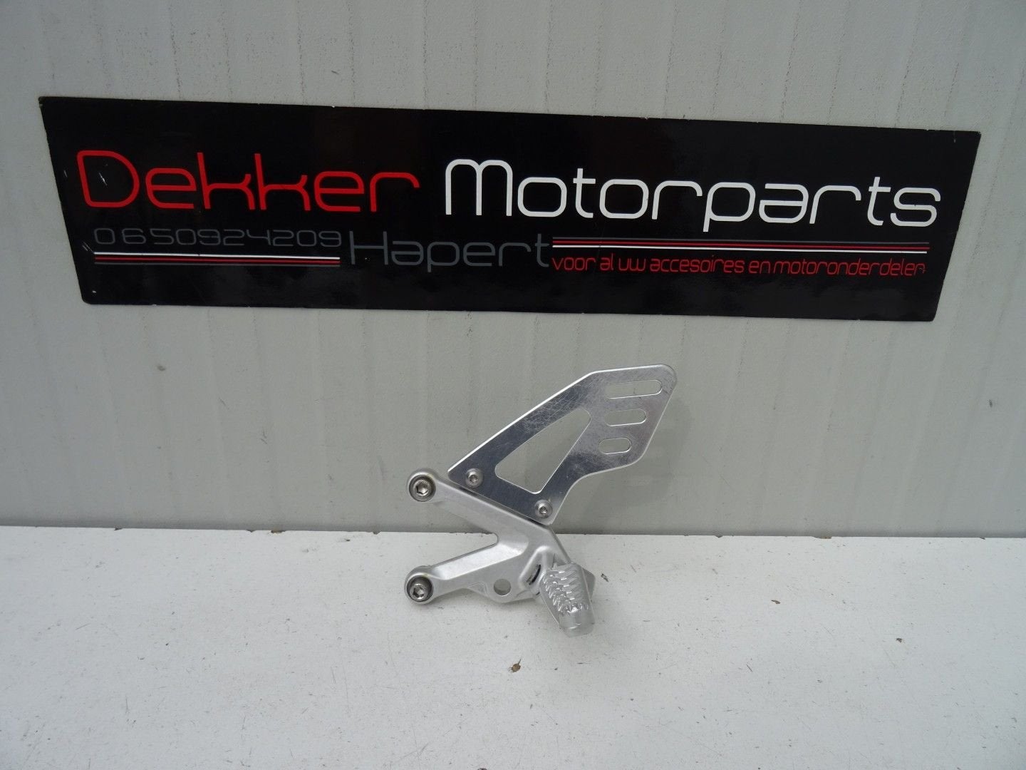 Linker Schetsplaat / Voetsteun links Aprilia RSV4 2009-2011, -, Utilisé, -, -