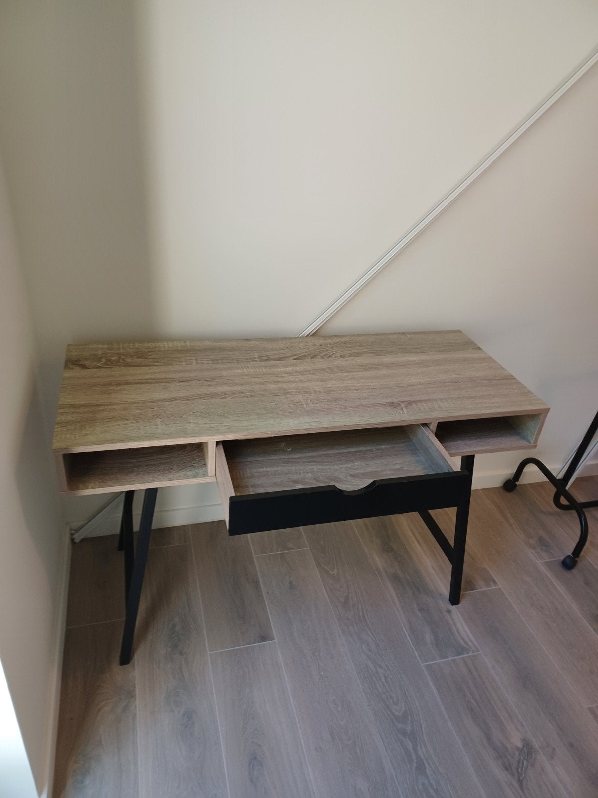 Bureau, Scandinave, Autres matériaux, Comme neuf, Enlèvement