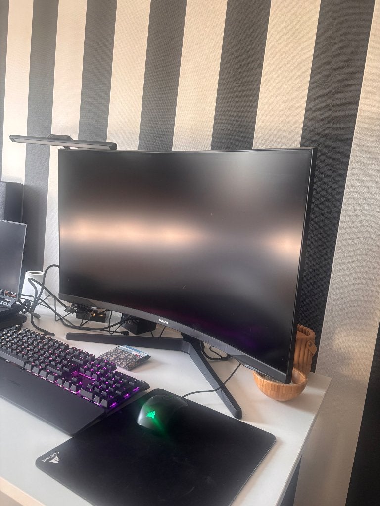 Samsung Odyssey G5 “32 Curved QHD 144Hz gaming monitor, Gaming, 1 à 2 ms, VA, Comme neuf