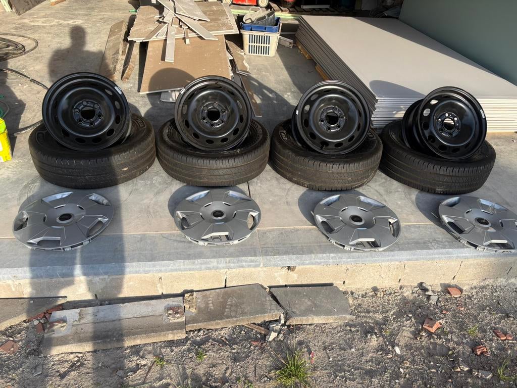 Mooie set velgen+banden+wieldeksels Ford Transit, Auto-onderdelen, Banden en Velgen, Banden en Velgen, Zomerbanden, 16 inch, 215 mm