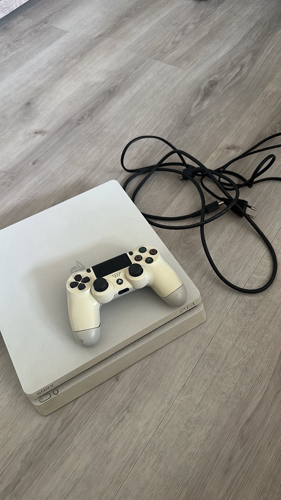 Ps4 wit slim met 1 controller voeding kabel en hdmi kabel, Ophalen of Verzenden, Zo goed als nieuw, Met 1 controller, Slim