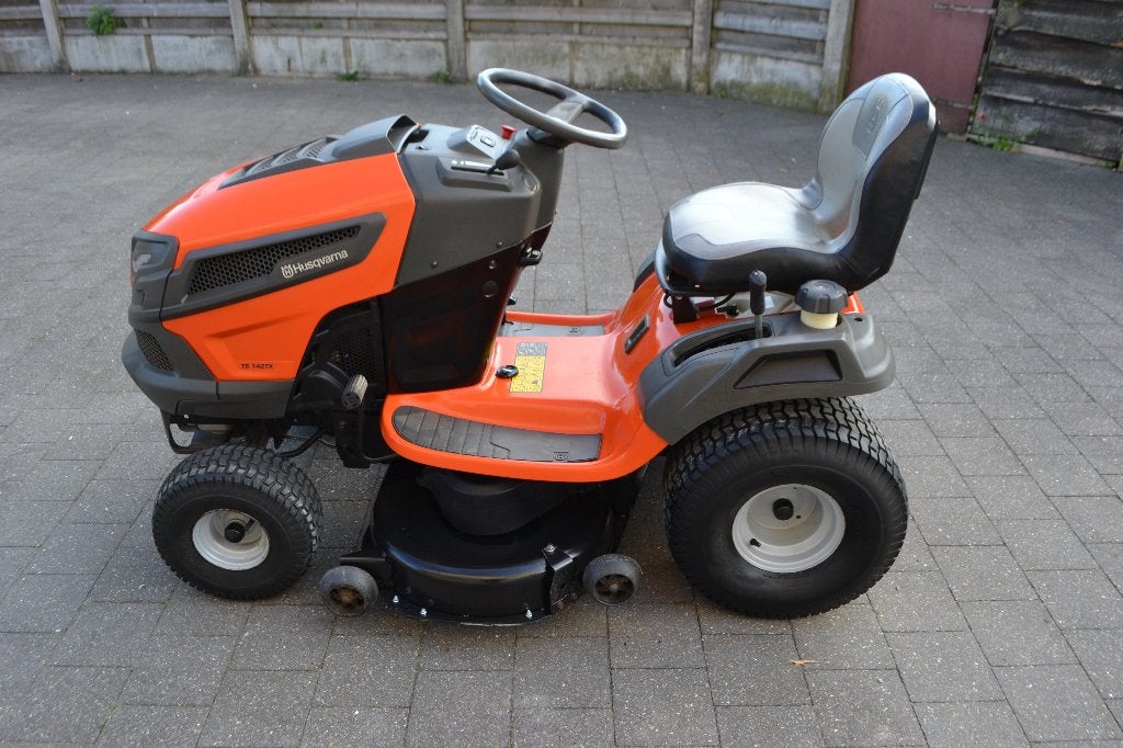 Husqvarna TS 142 TX, Ophalen, Zo goed als nieuw, Elektrische starter, 90 tot 120 cm