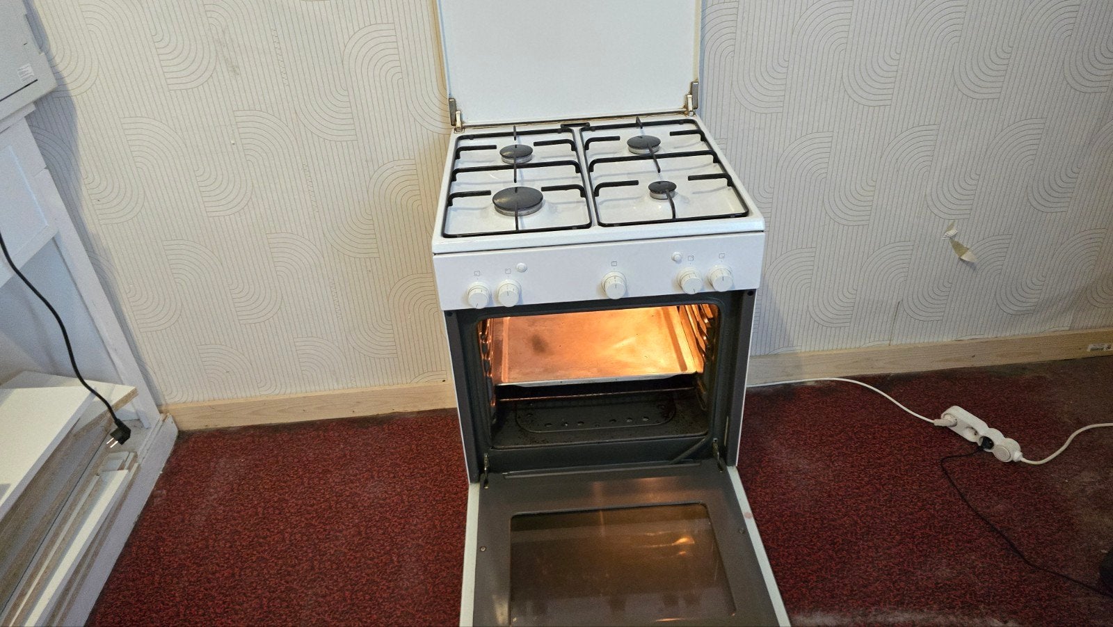 cuisinière à gaz de marque bosch avec four à gaz propre en p, Maison & Meubles, Cheminées, Enlèvement ou Envoi